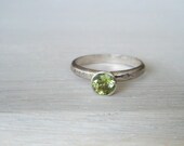 Solitaire Peridot Gemstone Ring Size 6 Stackable