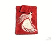Felt gadget case, smart phone sleeve, phone pouch with flamenco dancer, needle felted, red - OverTheRainbowTextil