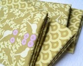 Reversible Cloth Dinner Napkins 18 Inch Birds Scallop Olive Lilac Set of Four