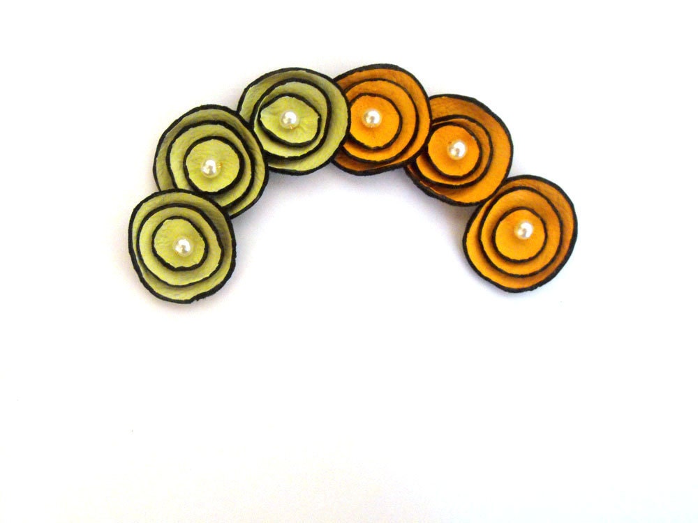 Tangerine and green tiny flowers Cabochon  flowers from leather 6 pcs - HMCreativeSupplies