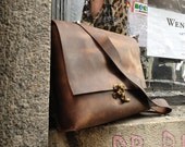 Leather bag lap top messenger cross body handmade handstitched by Aixa Sobin on Etsy