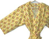 Womens Kimono Robe. Bathrobe. Robe. Bridesmaid Gift Robe. Fizzy Bubbles.  Knee Length.