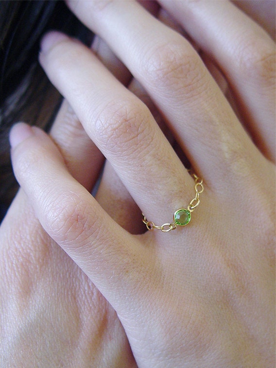 Green Peridot Chain Ring 14k Gold
