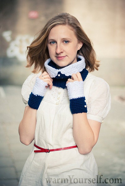 SET Ellegant Wrist Warmers Cuffs and Cowl - Gift Wool Crochet Cold Days Unisex Teens Cozy White Navy Blue Australian Fall Winter