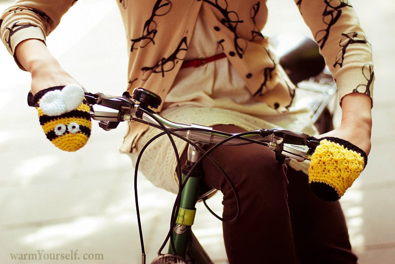 Honeycomb Bee Bike Handwarmers Gloves Wool Crochet Cold Days Unisex Woman Man Teens Cozy Yellow Black