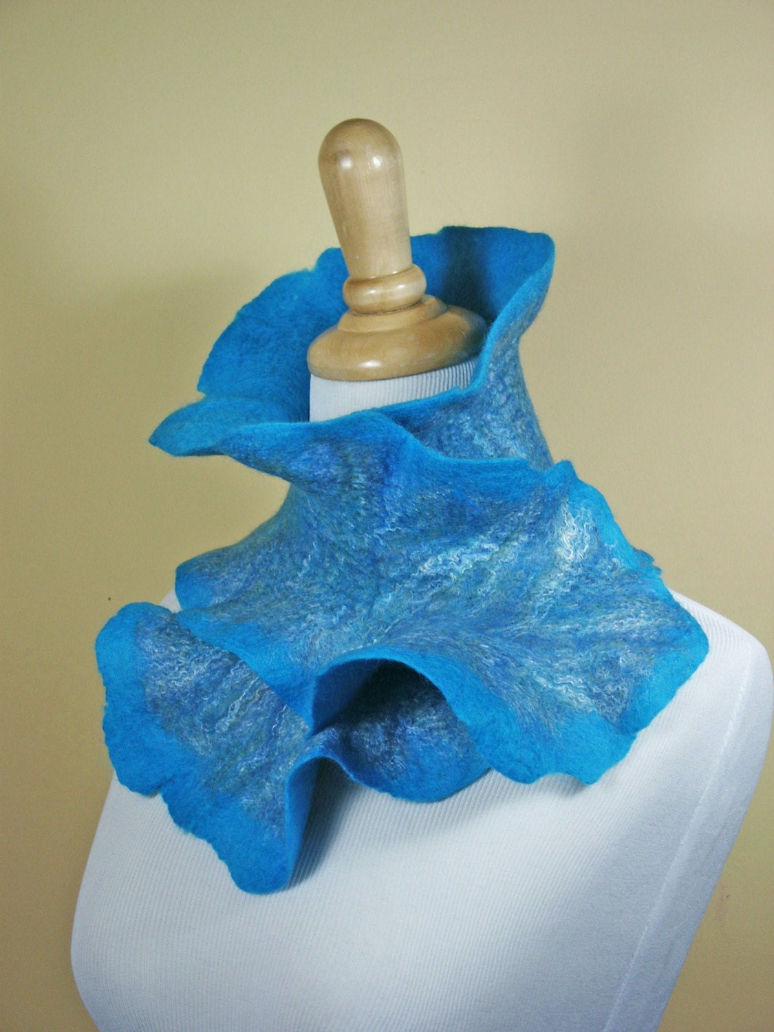 Flamenco Felt Scarflette - Bright Turquoise - Reversible