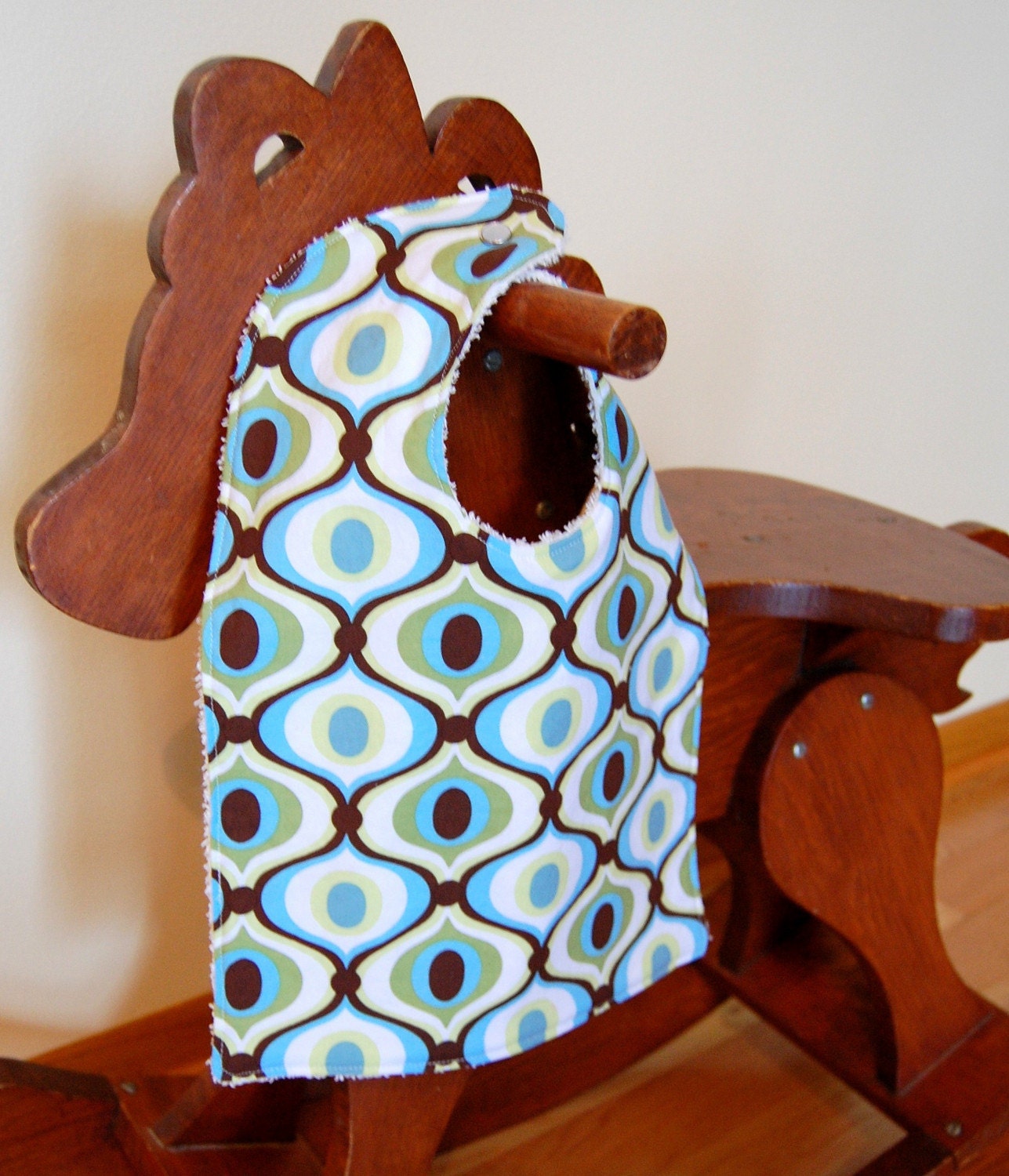 Groovy Bib