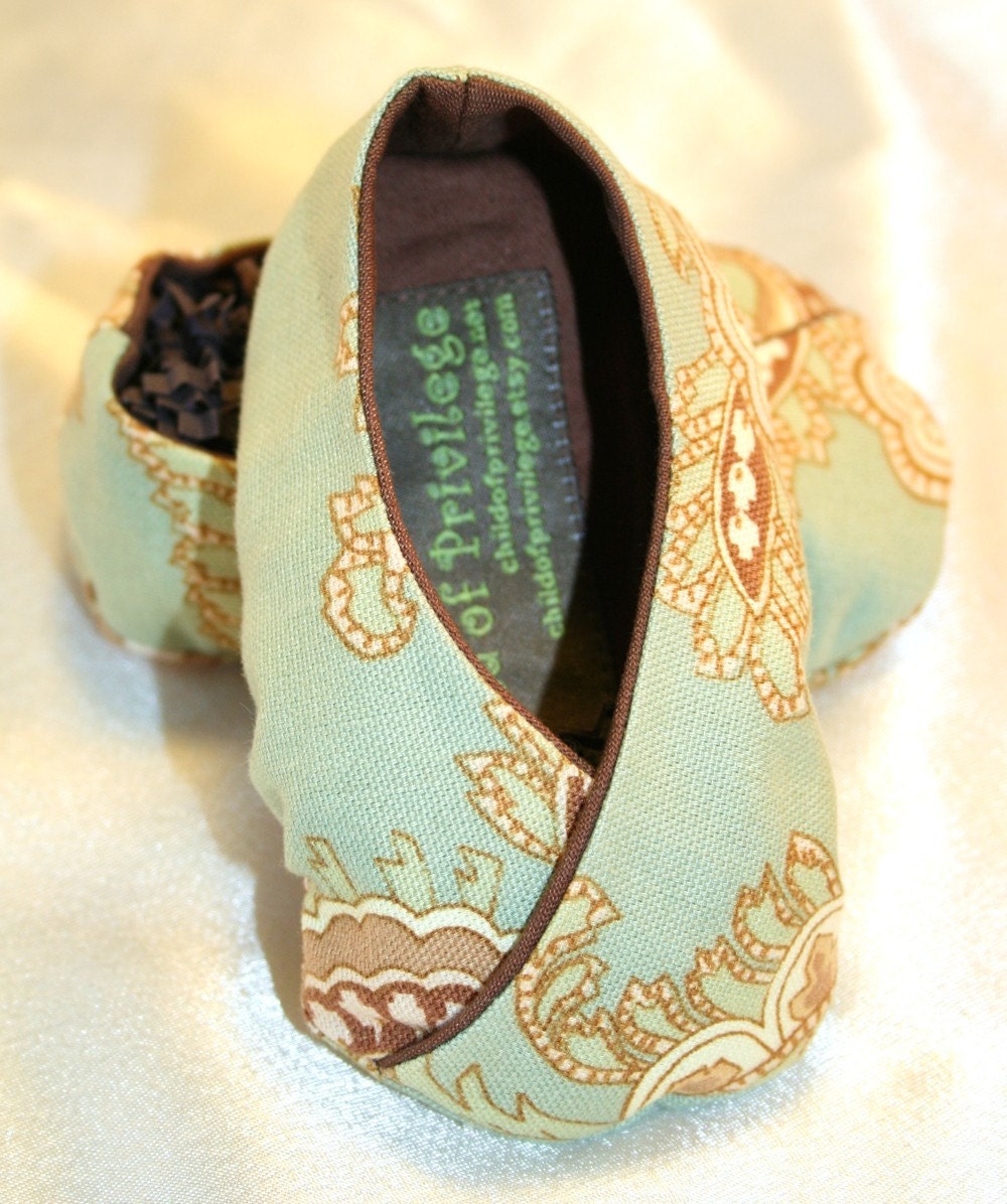 Soft Aqua and Cream Paisley Crossover Baby Shoes
