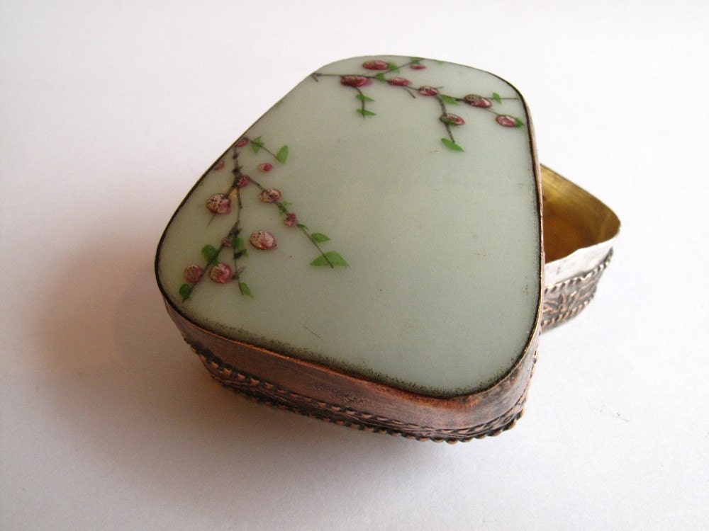 NOW FREE SHIPPING Small Porcelain Container