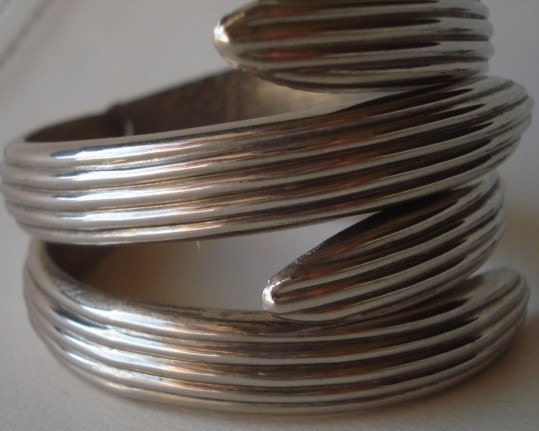 Vintage Silver Claw Bracelet
