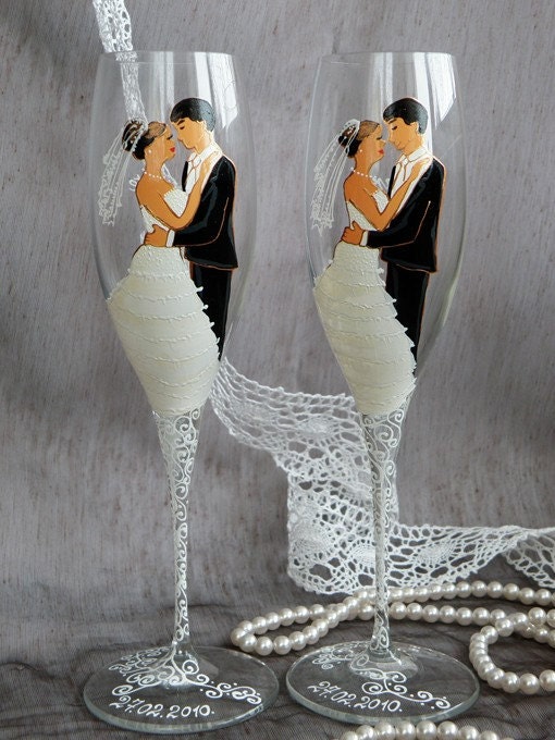 Hand painted Wedding Toasting Flutes Set of 2 Personalized Champagne glasses
