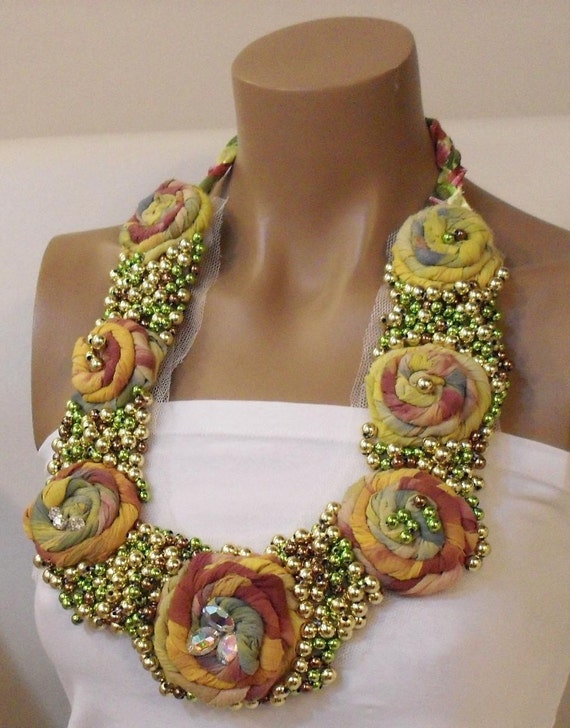 RAINBOW SHEEN PURE COTTON FABRIC PEARLS WITH SWAROSKI CRYSTAL BIB NECKLACE