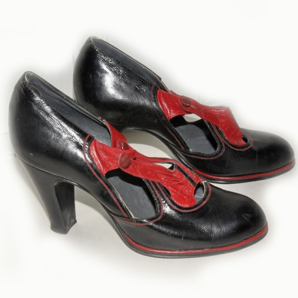 1920s Red and Black Leather Flapper Shoes
