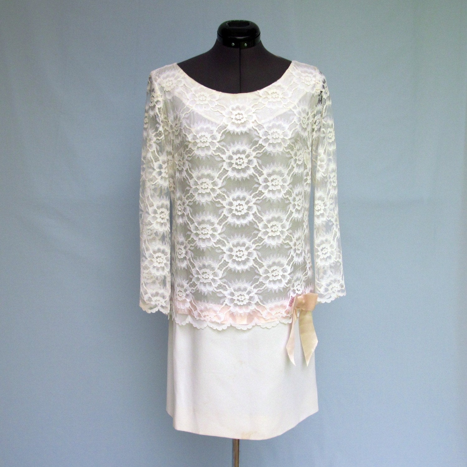 Vintage Lace Wedding Dress Mod 1960 39s Mini Lace Wedding Dress with Pale 
