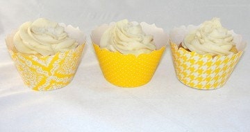Yellow and white Cupcake Wrappers