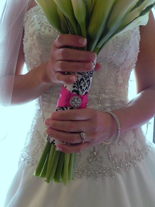 Add elegance and bling to your wedding bouquet with this madison damask wrap
