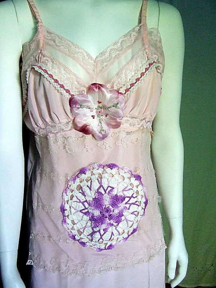 Vintage Slip Dress 1930s - 40s pink accordian lace