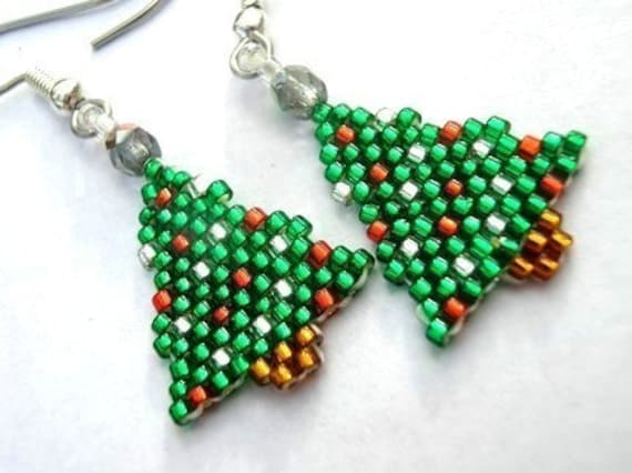 Little Christmas Tree Seed Beaded Dangle Earrings