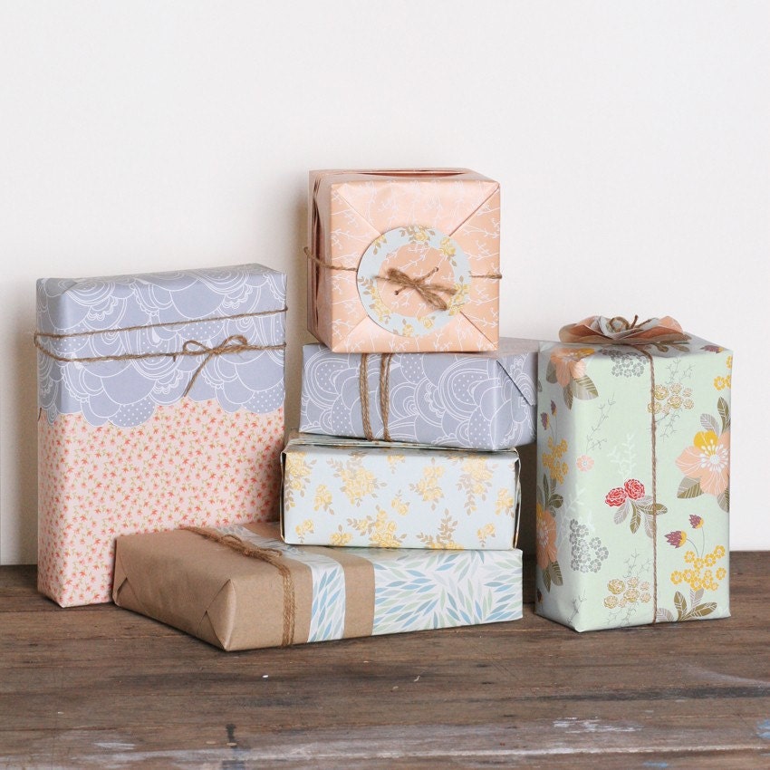 Wrapping paper x 1 (choose your design)