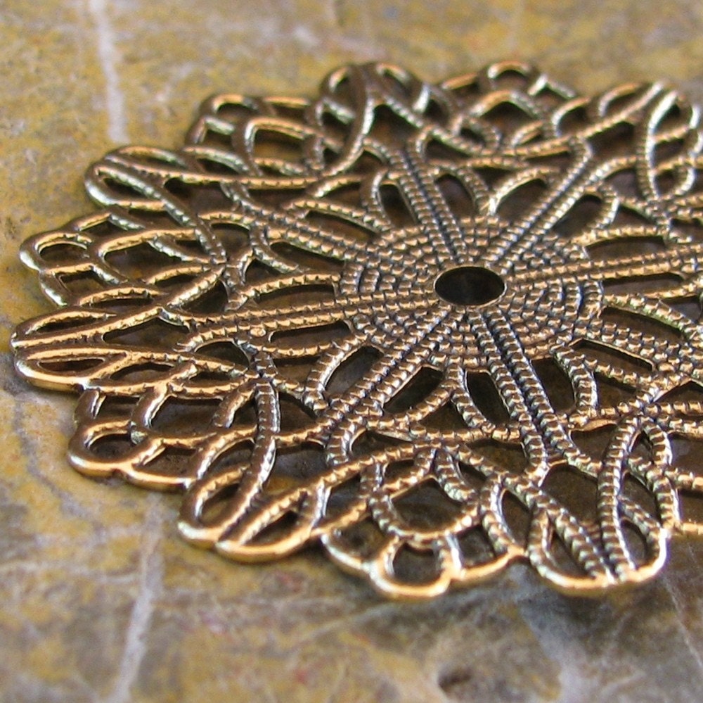 6 Antique Gold Round Filigree Jewelry Findings 449