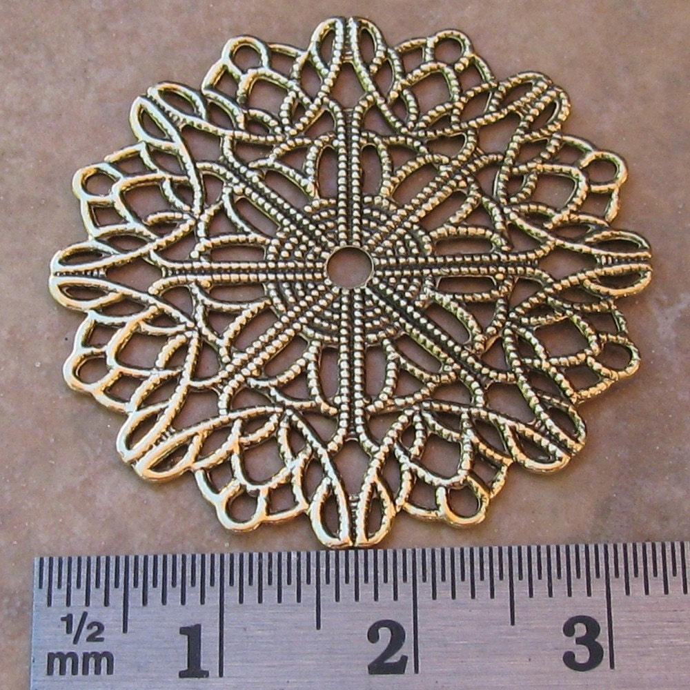 6 Antique Gold Round Filigree Jewelry Findings 449