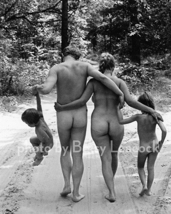 8 X 10 NATURIST FAMILY vintage nude photo by Betsy Leacock