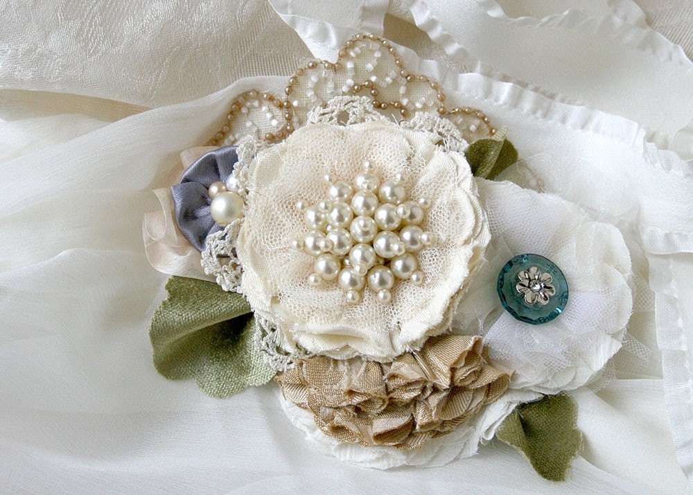 Bridal Wedding Gown Flower Sash Belt Pin Corsage in Ivory White Pearl