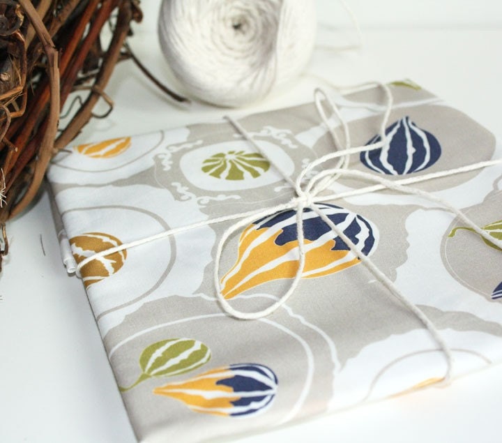 Kitchen fabric with a modern twist - "Gourds on vintage plates" cotton ( Fat Quarter)Ready to ship