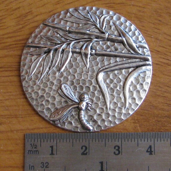 4 Antique Silver Round Brass Pendant Dragonfly Metal Stamping 735