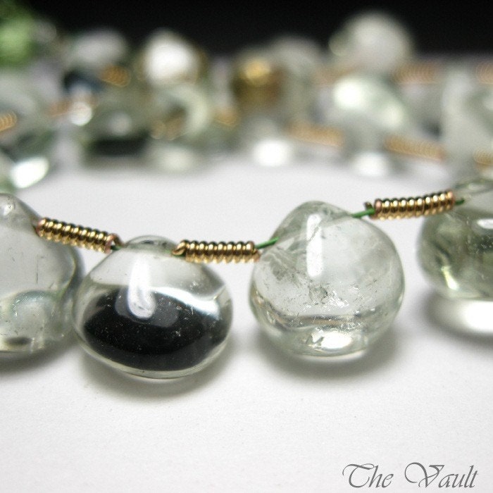 24 Prasiolite 6-8mm smooth onion briolettes
