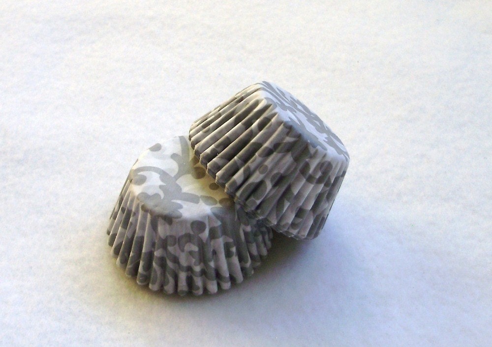 MINI Damask Candy Baking Cups (100)