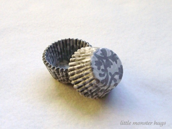 MINI Damask Candy Baking Cups (100)