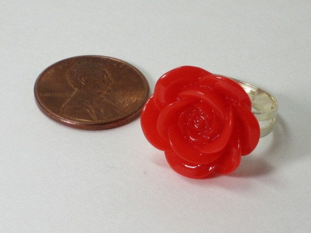 Vintage Inspired Lucite Flower Ring on Silver Adjustable Band