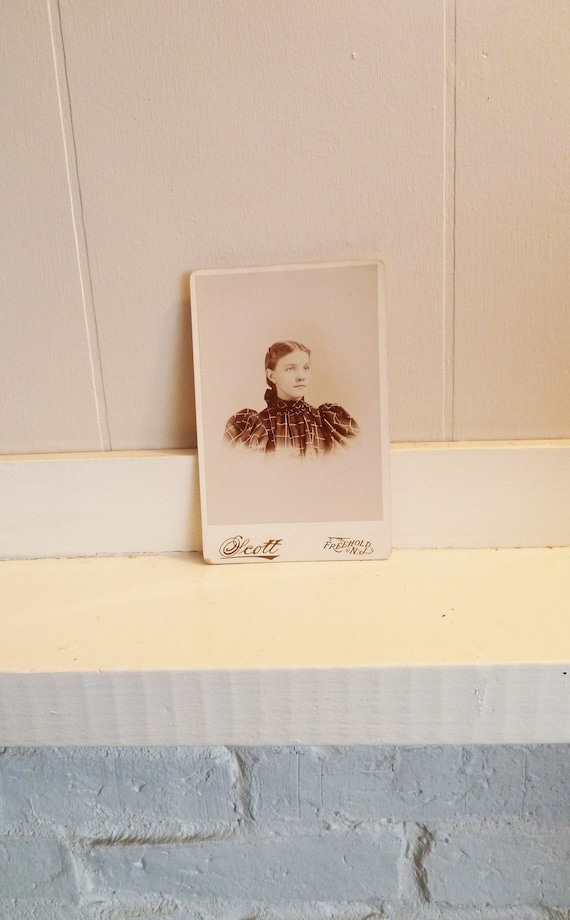 Vintage Photograph Cabinet Card- Young Lady In Plaid