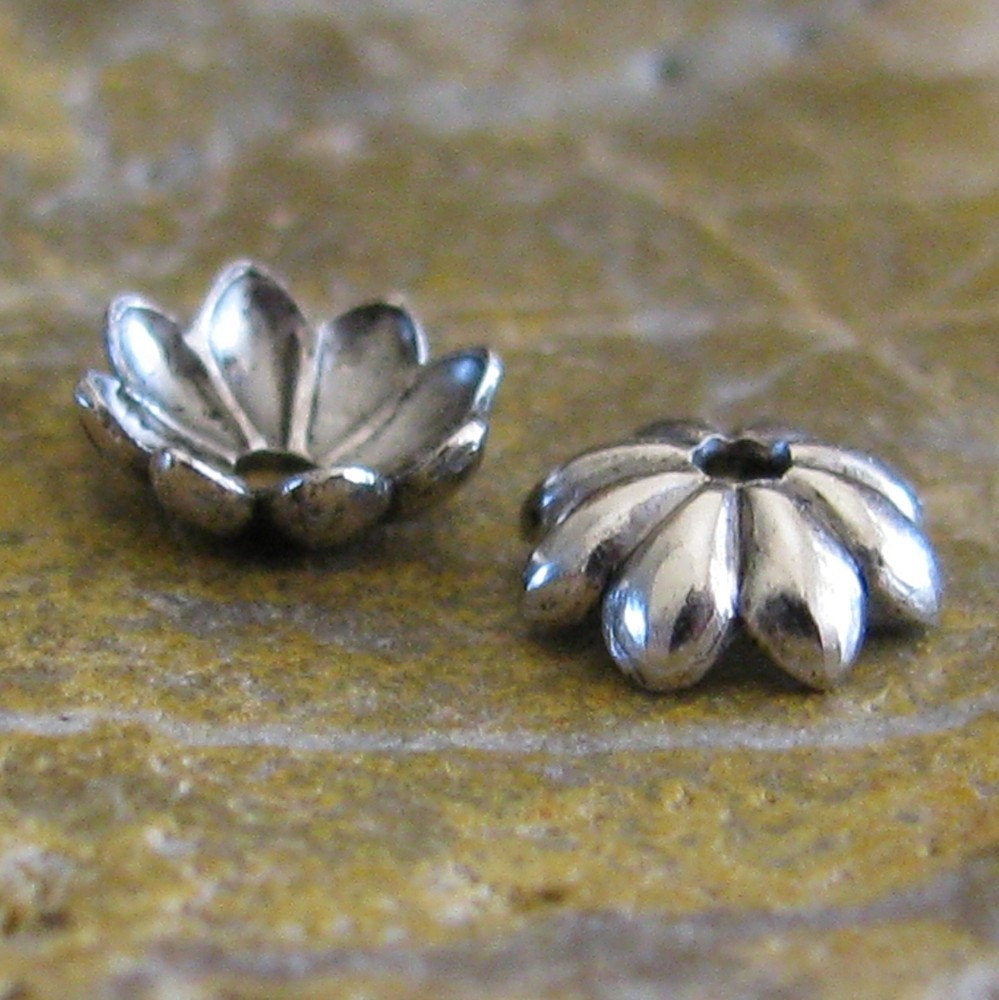24 Antique Silver Tiny Brass Flower Bead Cap Jewelry Findings 602