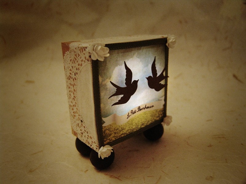 Handmade light box display -Le petit bonheur-