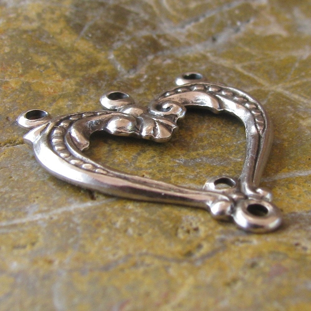 6 Antique Silver Heart Connector Jewelry Findings 1045
