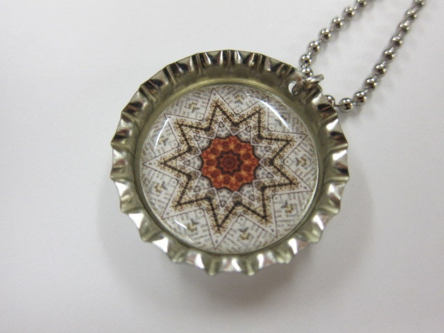 Bottlecap Necklace - Beautiful Star Mandala - Sienna Brown