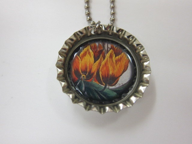 Bottlecap Necklace - Flower - Vintage Viewmaster