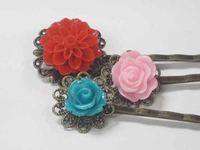 Vintage Inspired Lucite Flower Bobby Pin Set -  3  Piece Mum and Rose Assortment on Bronze Filigree