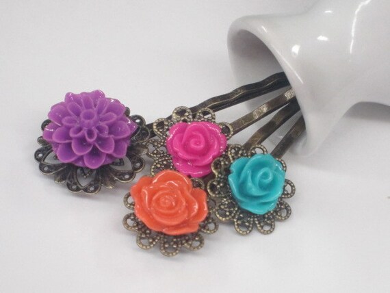 Vintage Inspired Lucite Flower Bobby Pin Set - 4 Piece Mum and Rose Assortment on Bronze Filigree