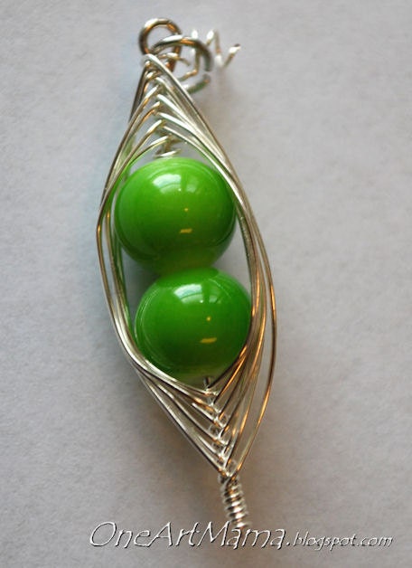 Sweet Peas in a Pod Necklace