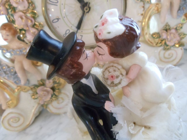 Vintage 1980s Wedding Cake Topper Fun Bride and Groom Kissing
