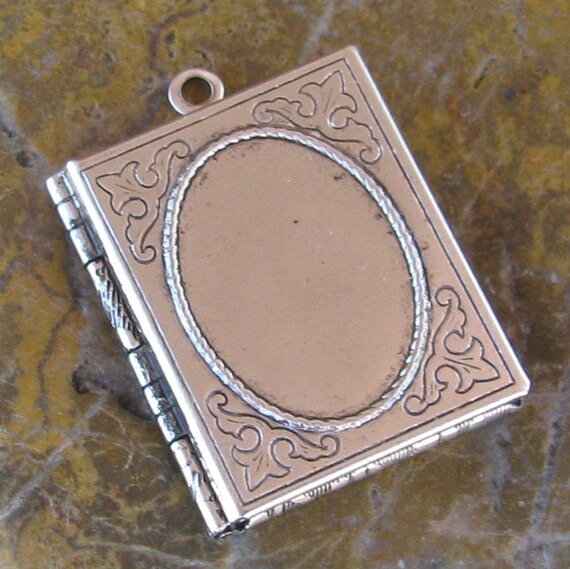 1 Antique Silver Book Locket Oval Setting 18x13 insert setting 1181