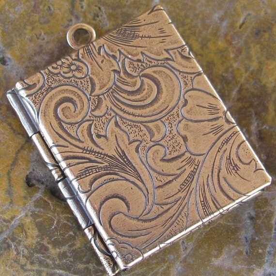 1 Antiqued Brass Etched Book Locket 763