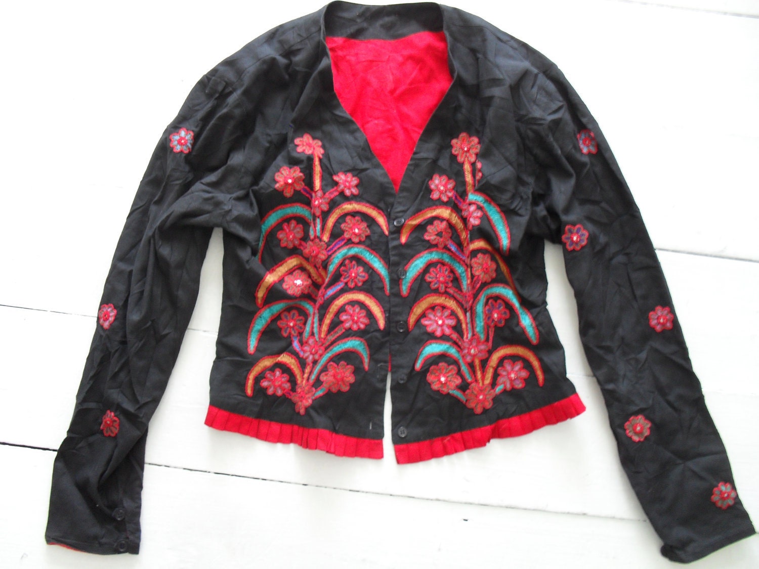 Vintage 70s 80s Bohemian GYpsy hippie hand Embroidered Reversable black red flower jacket top 12 14
