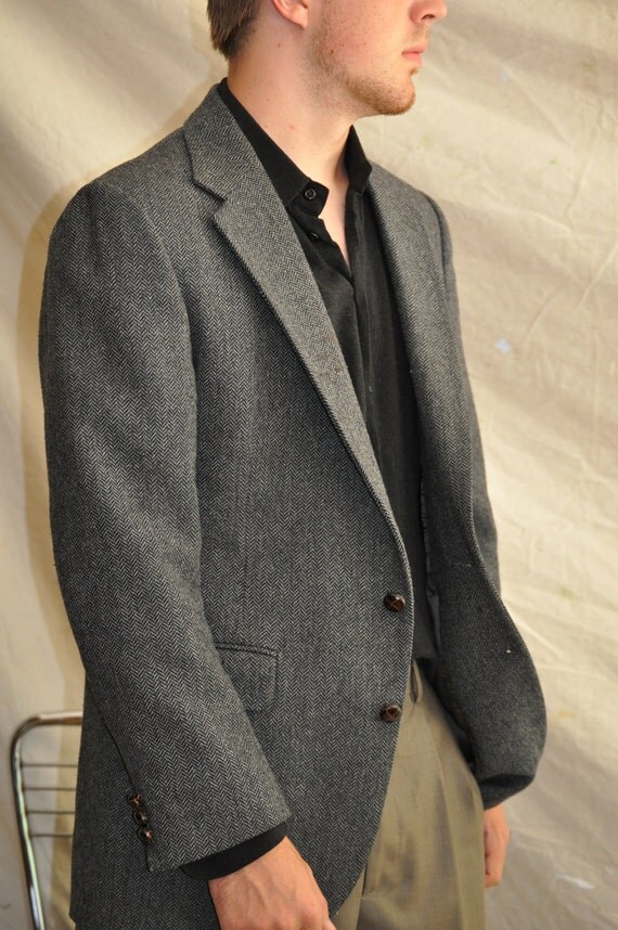What do you like to wear with herringbone blazers? r/malefashionadvice