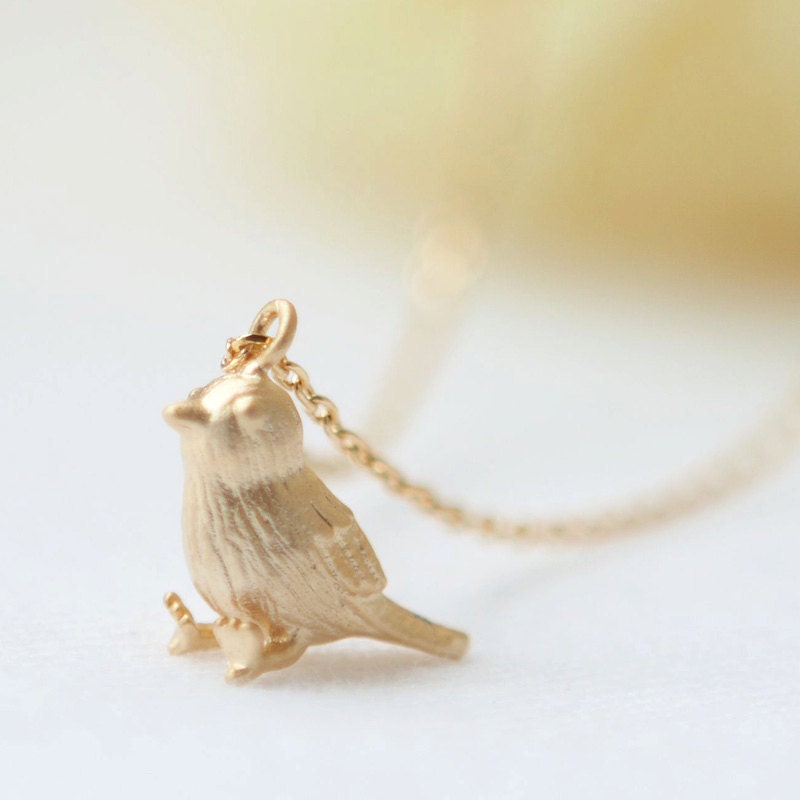 Little Sparrow Necklace in gold
