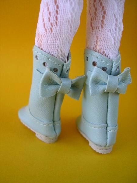 Blythe  Boots with a Ribbon (blue)