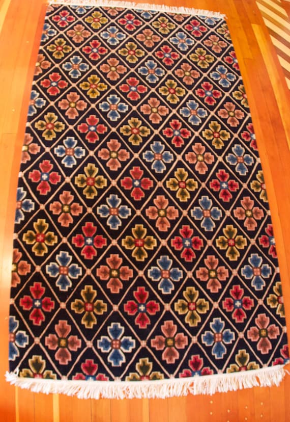 Hand-knotted, hand-dyed Tibetan Wool Rug - Double Dorje Design